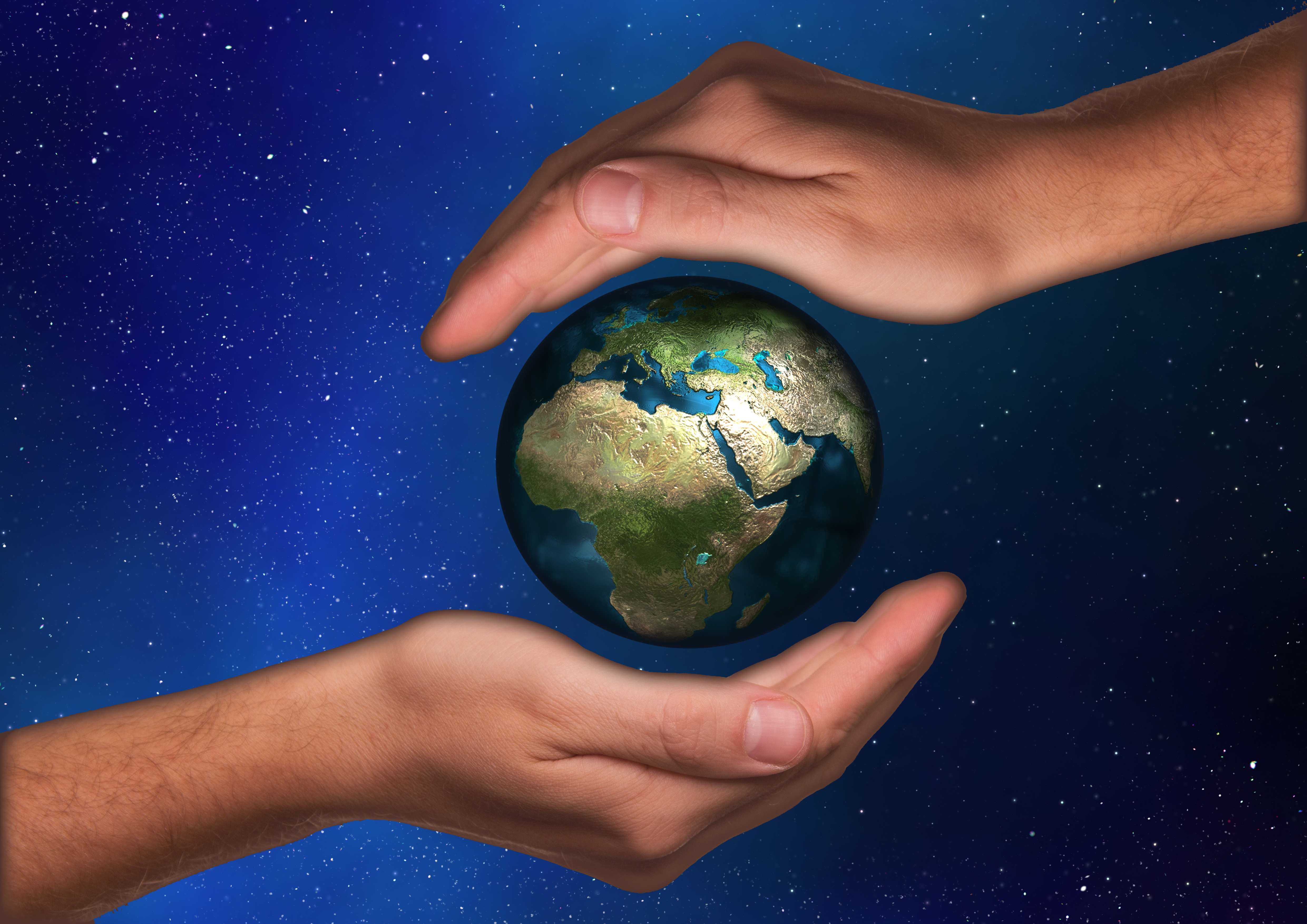 Планета земля сохранить. Планета в руках человека. Планета земля в руках. Земной шар в руках. Планета земля в руках человека.